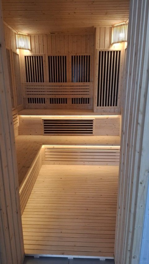 Villa Unity wellness floor with infrared sauna, steam room and ice bath